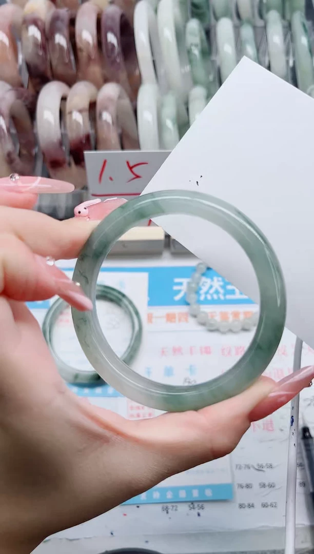 【闪购商品】石英质玉手镯未镶嵌190-59