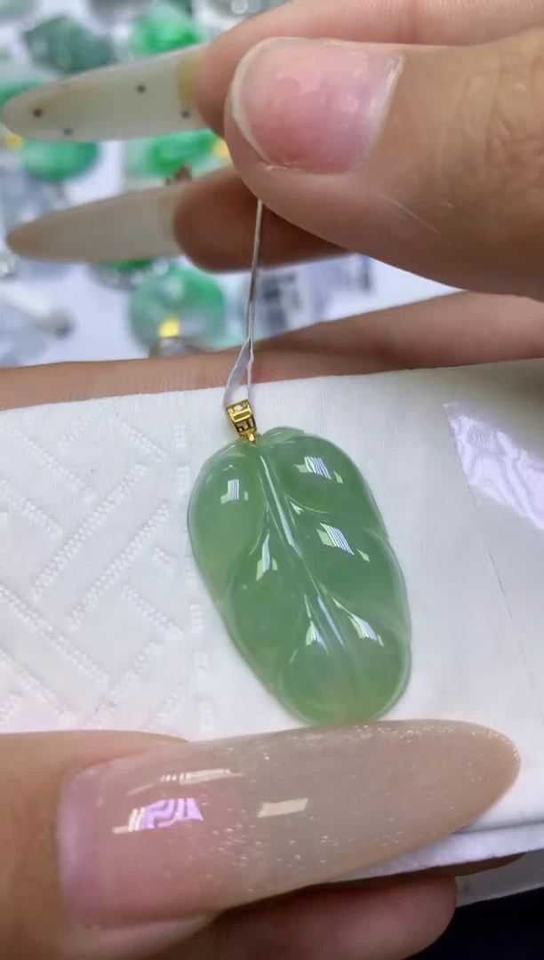 颈饰18K金镶嵌翡翠天然缅甸翡翠A货百元以上9元证书费自理