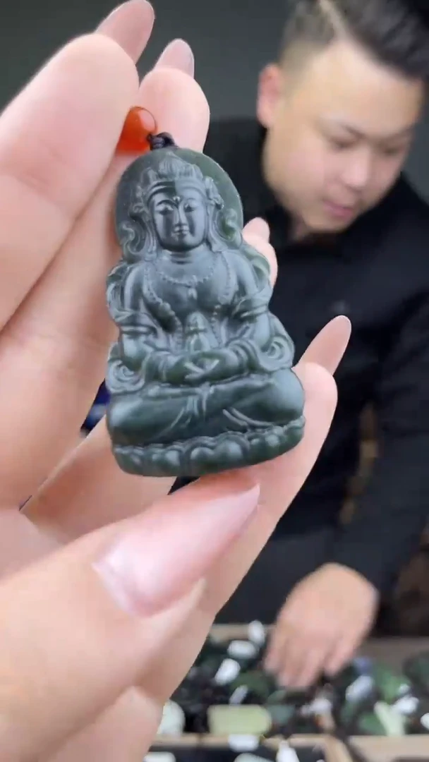 颈饰未镶嵌和田玉1