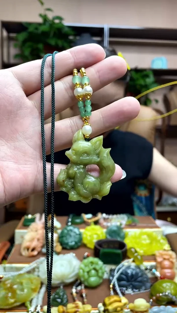 未镶嵌岫玉吊坠·2
