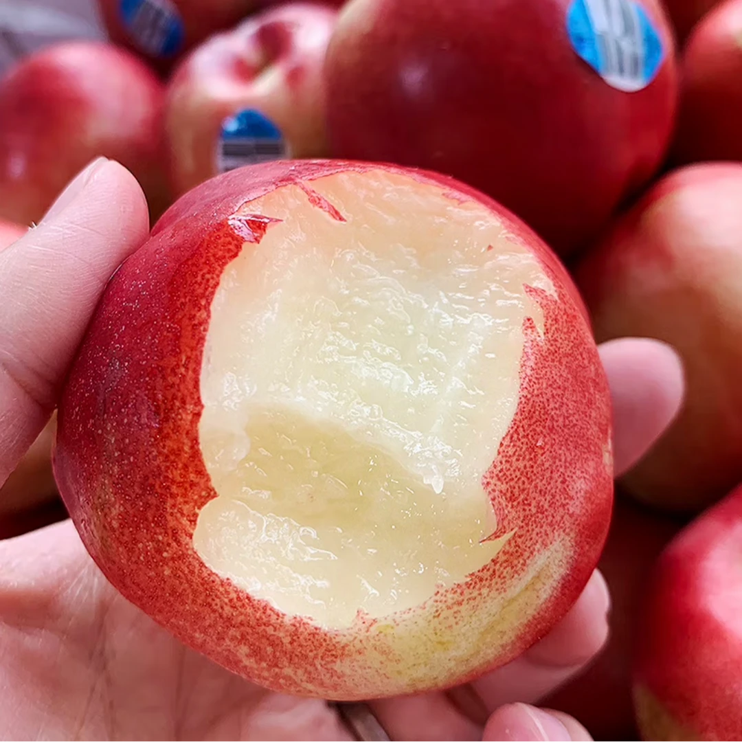 甜脆油桃  应季麻脸大油桃  包邮