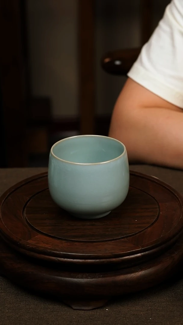 瓷片035汝瓷全手工龙蛋杯150ml 微瑕