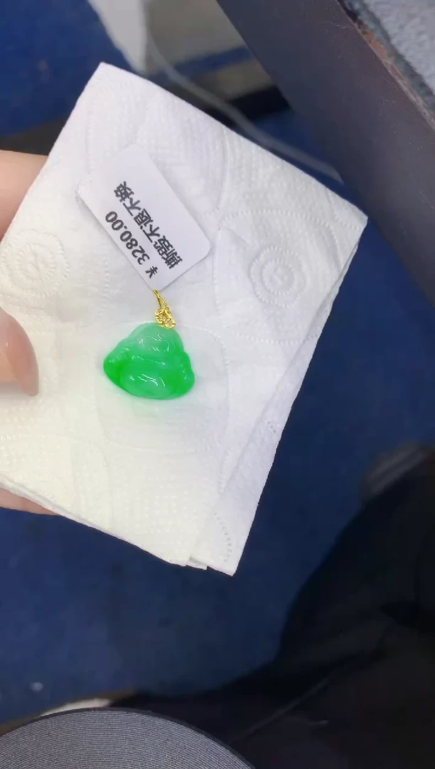 颈饰18K金镶嵌翡翠缅甸天然翡翠A货