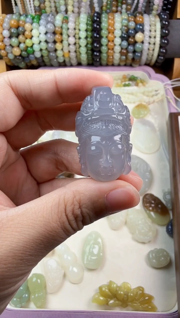 颈饰未镶嵌和田玉云*观音像