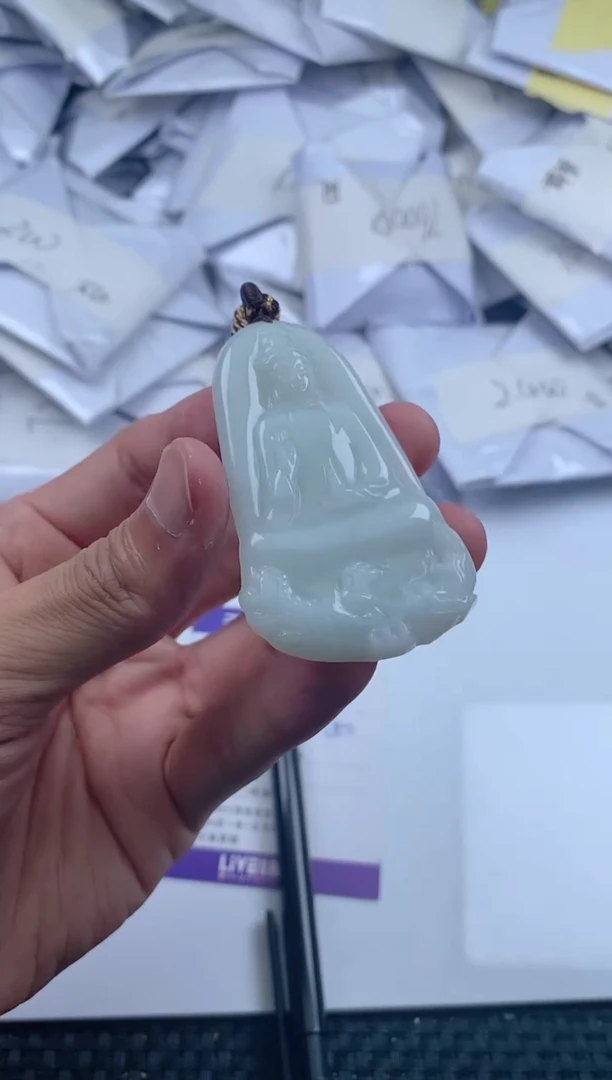 翡翠未镶嵌颈饰