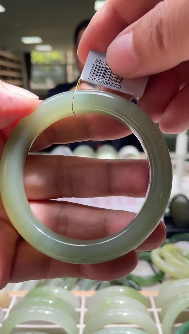 未镶嵌手镯和田玉58-59圈口 3303