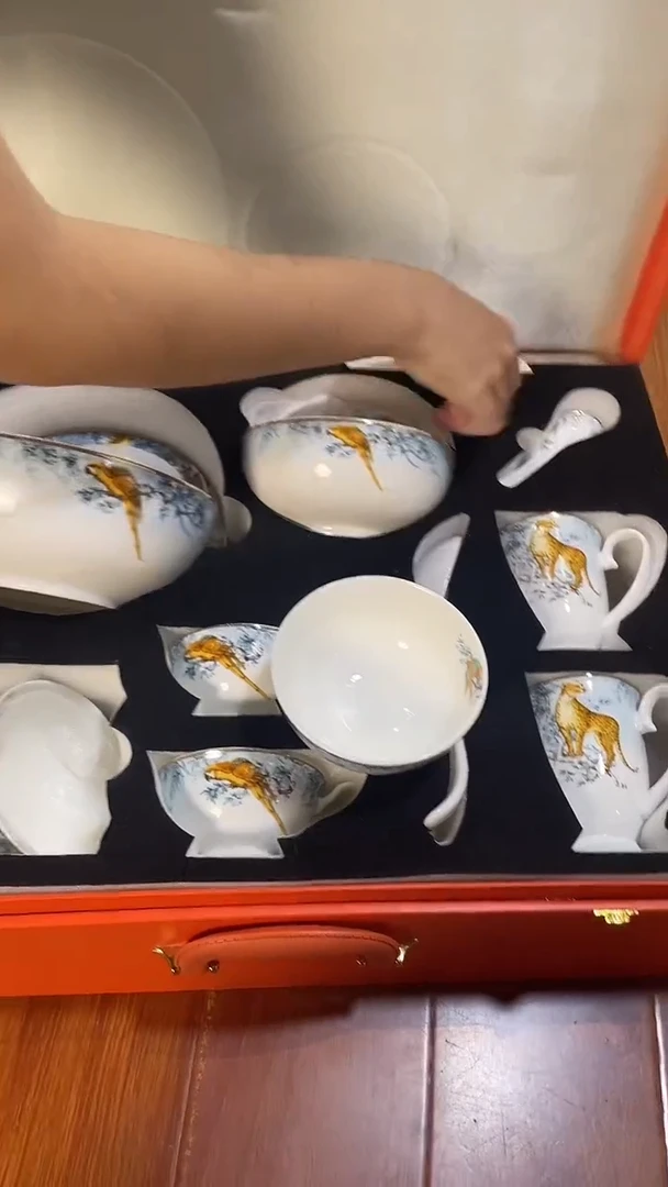 杯鸿辉家品牌瓷器，京东包邮！