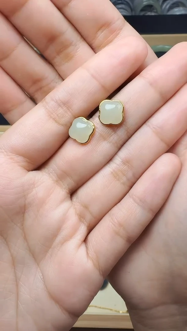 和田玉耳饰银S925镶嵌四叶草 03