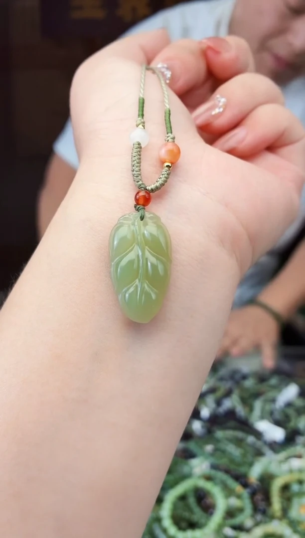 和田玉未镶嵌颈饰拍一发一