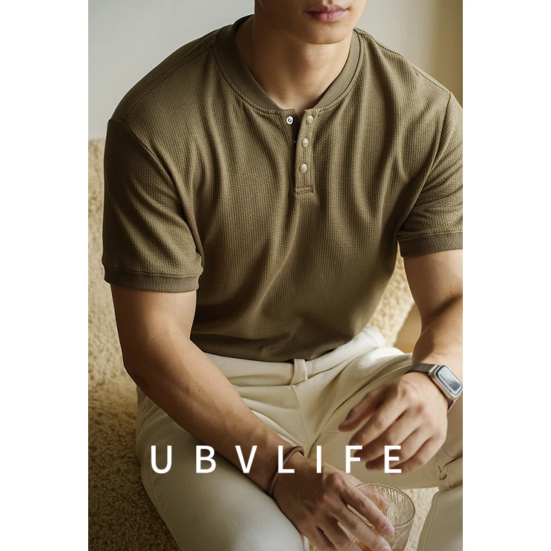 英伦风棒球领轻肌理磁吸扣短袖T恤男2025夏季商务休闲纯色上衣