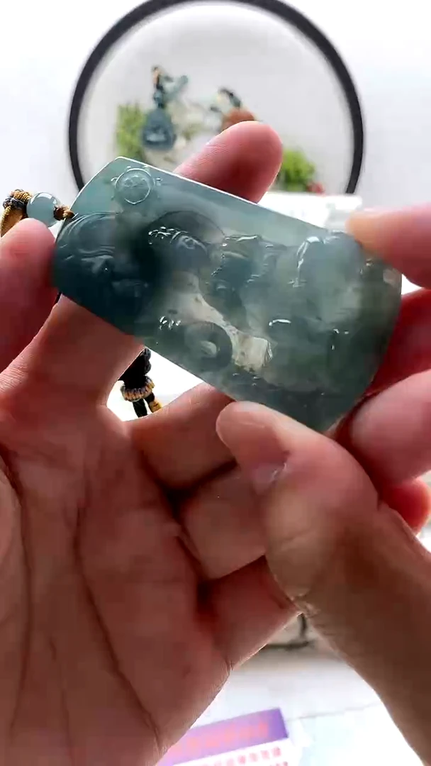 翡翠未镶嵌颈饰普贤