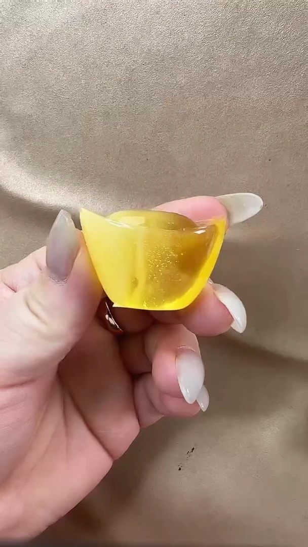 琥珀颈饰未镶嵌吊坠