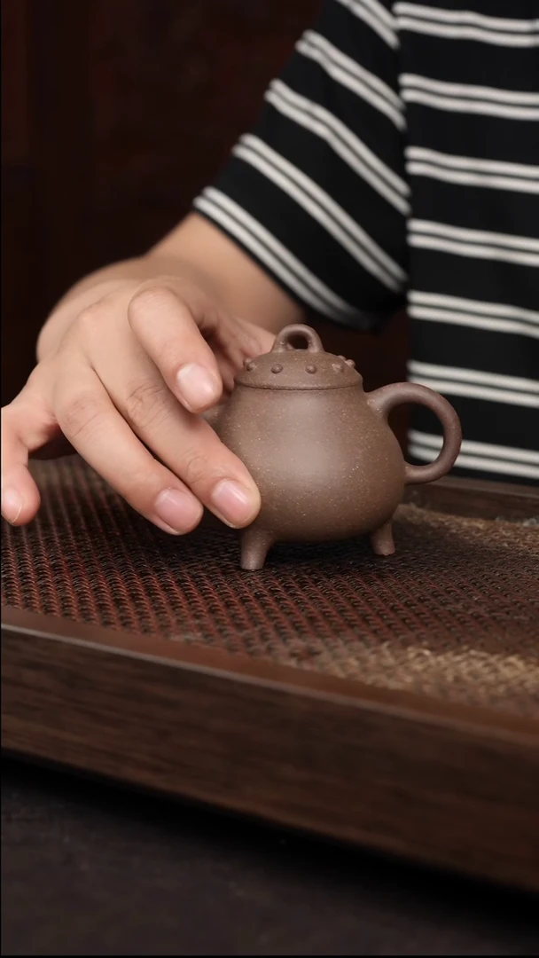 茶壶紫砂岩中泥三足鼎