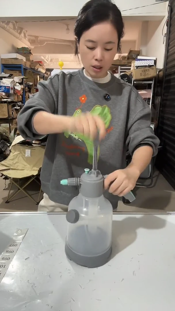 日用百货，喷壶97