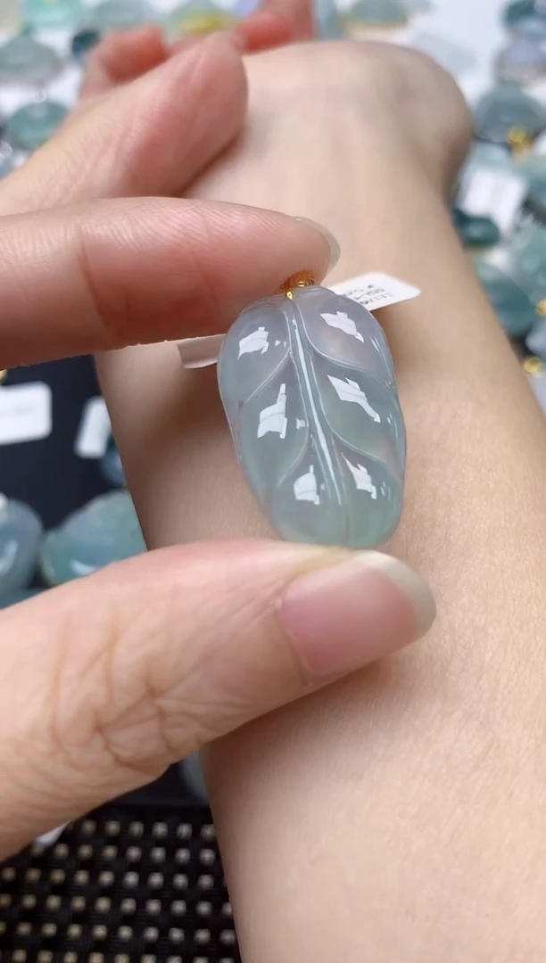 颈饰18K金镶嵌翡翠天然缅甸A货翡翠