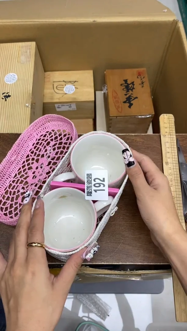 瓷片乔*隆莲瓷器欢迎大家