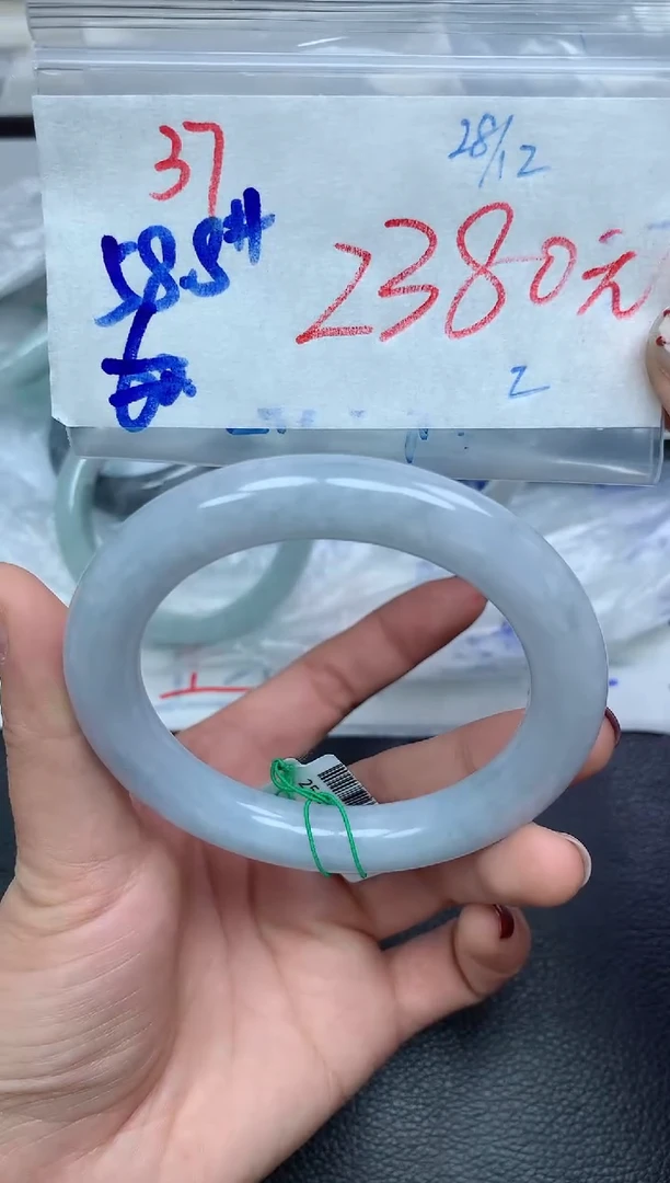 未镶嵌定制翡翠37毛货需精细抛光手镯拍一发一