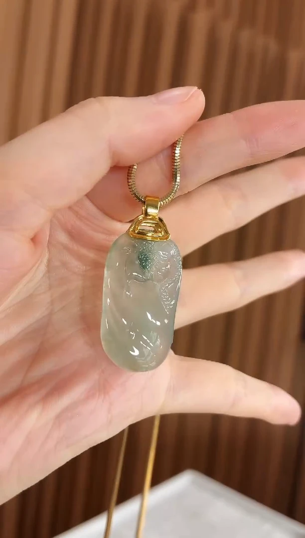 吊坠(不含链)18K金镶嵌翡翠吊坠