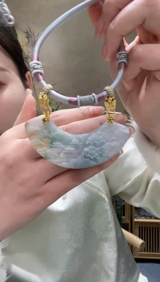 【闪购商品】翡翠颈饰未镶嵌吊坠