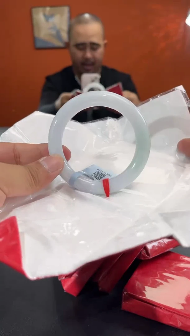 未镶嵌手镯翡翠11