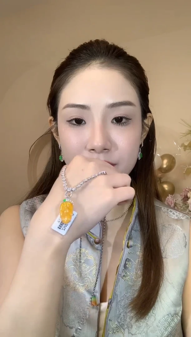 吊坠(不含链)18K金镶嵌翡翠A99 不含链