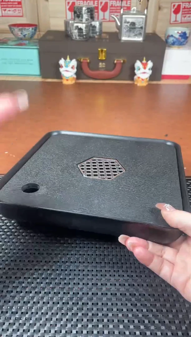 黑色蓄水茶盘一个