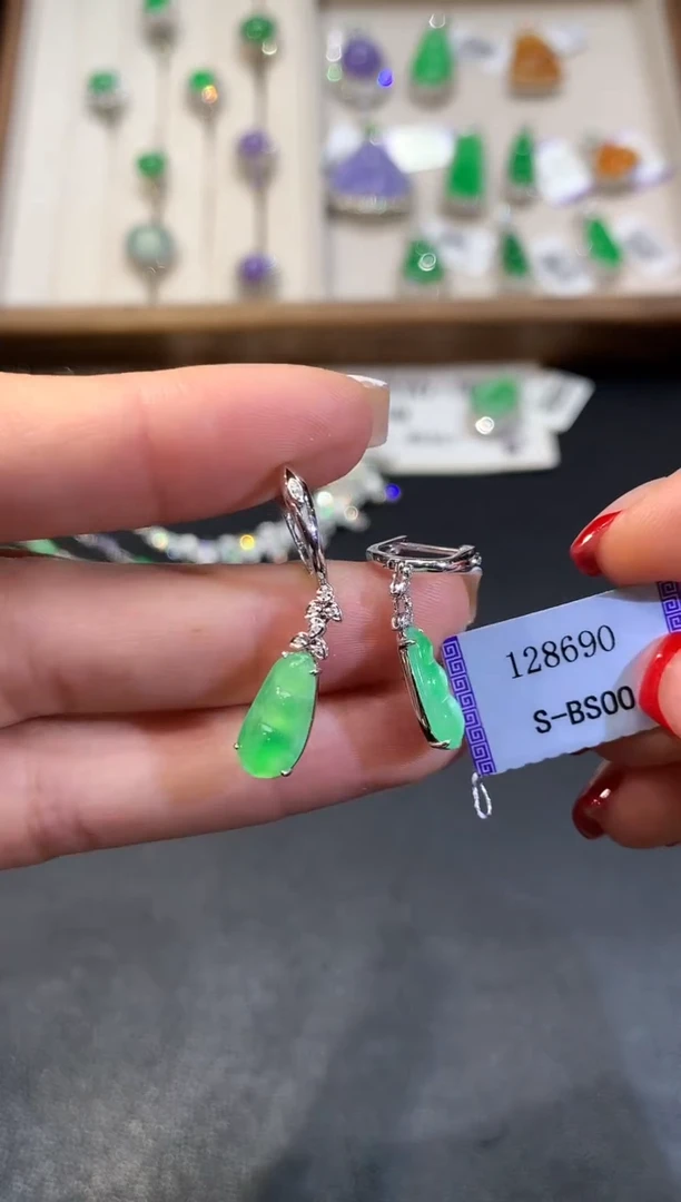 翡翠18K金镶嵌耳饰XY128690多样性发其一