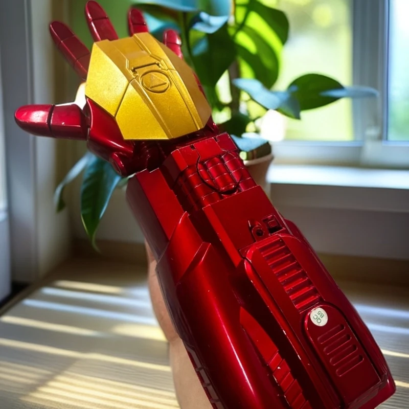 红色手臂玩具发一个.配水弹，微瑕