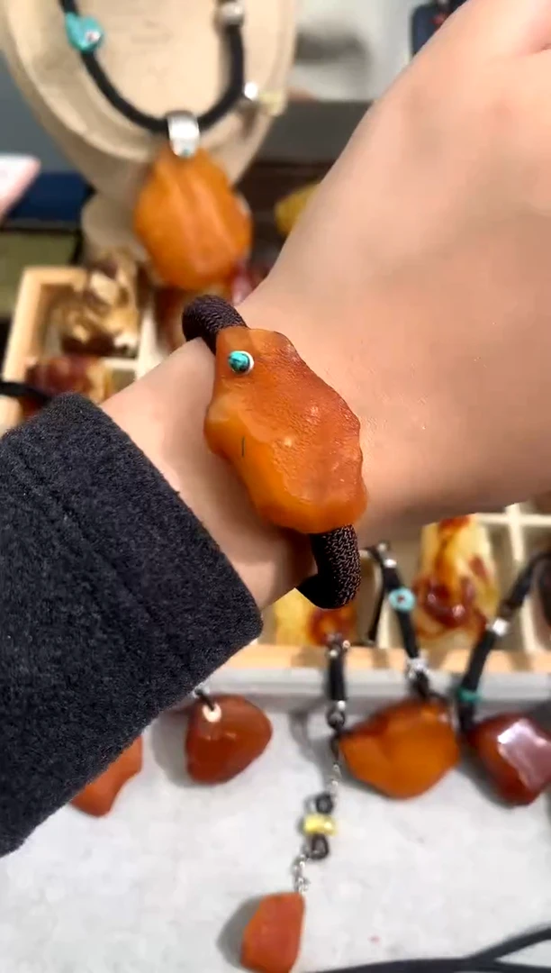 【闪购商品】蜜蜡裸石未镶嵌似玉