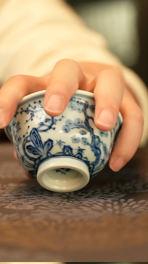 中式仿明青花松竹梅压手