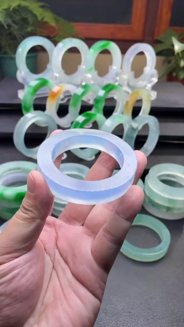 未镶嵌勿拍定制翡翠翡翠手镯定制