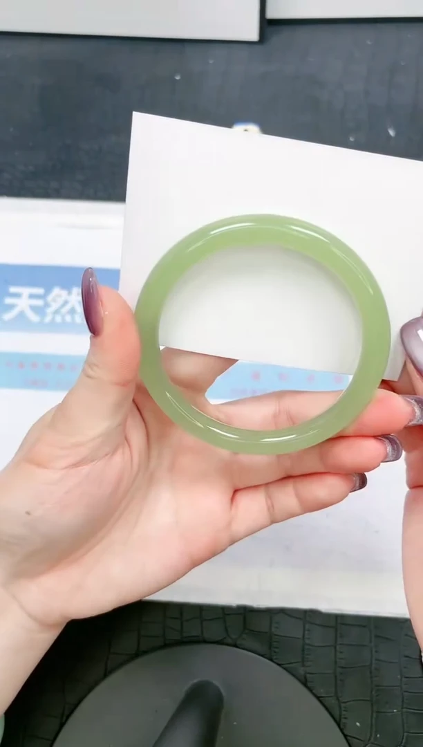 【闪购商品】石英质玉手镯未镶嵌36-62