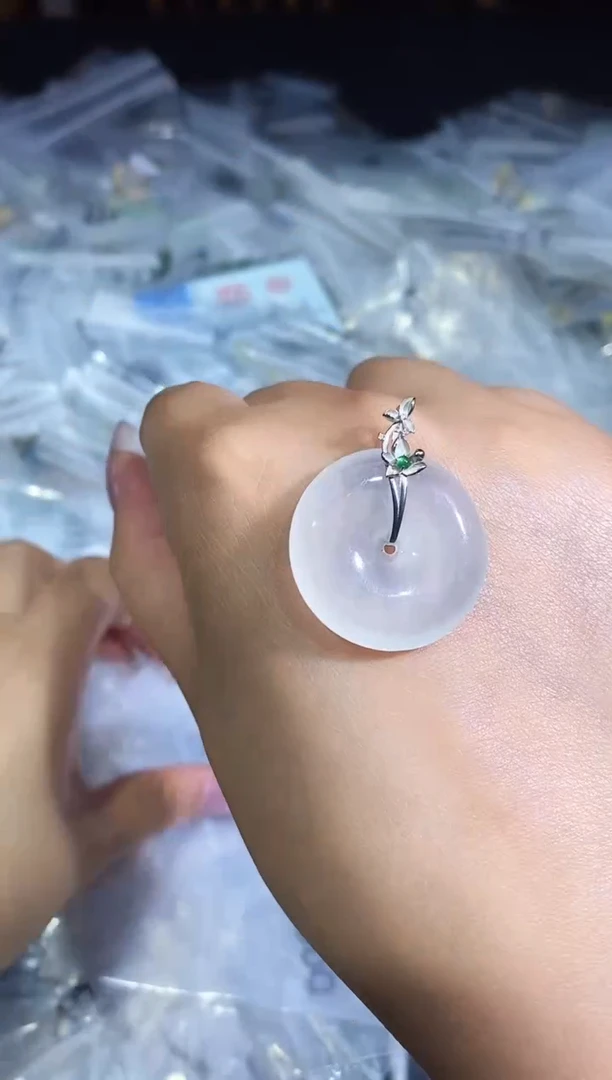 翡翠18K金镶嵌颈饰250517290