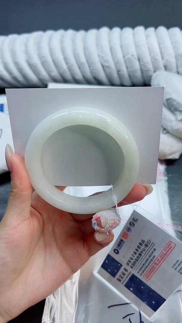 未镶嵌手镯和田玉11/56HTB