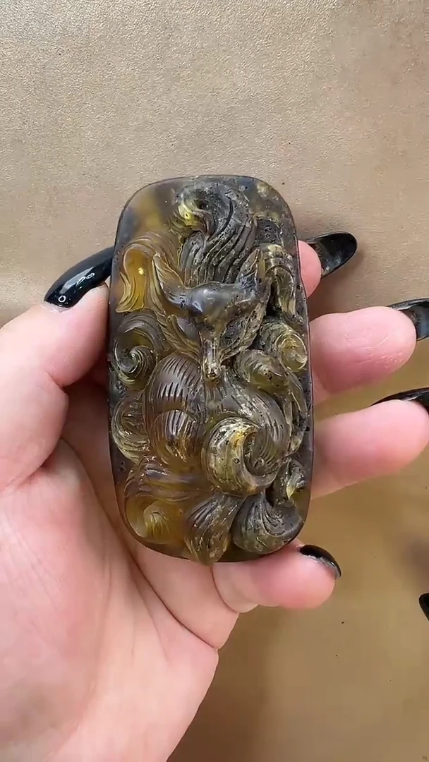 琥珀颈饰未镶嵌吊坠