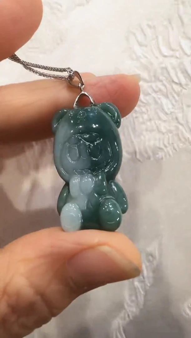 翡翠未镶嵌颈饰国风