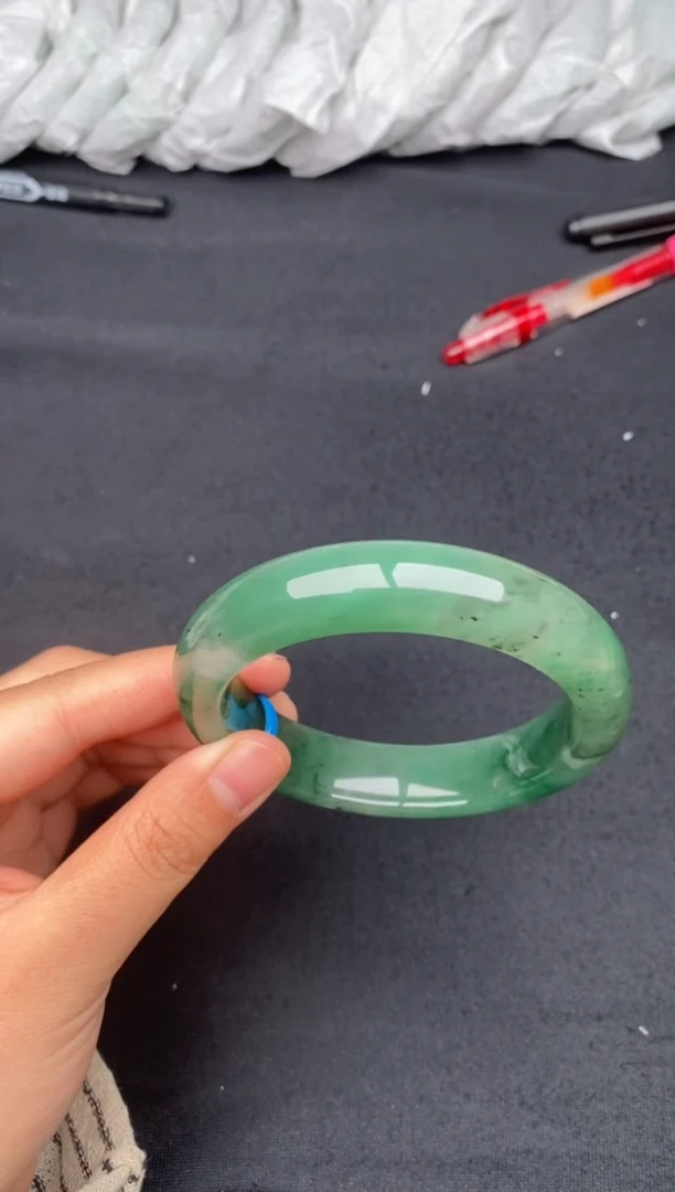 石英质玉（非洲翠）手镯未镶嵌非洲翠A货拍一发一155