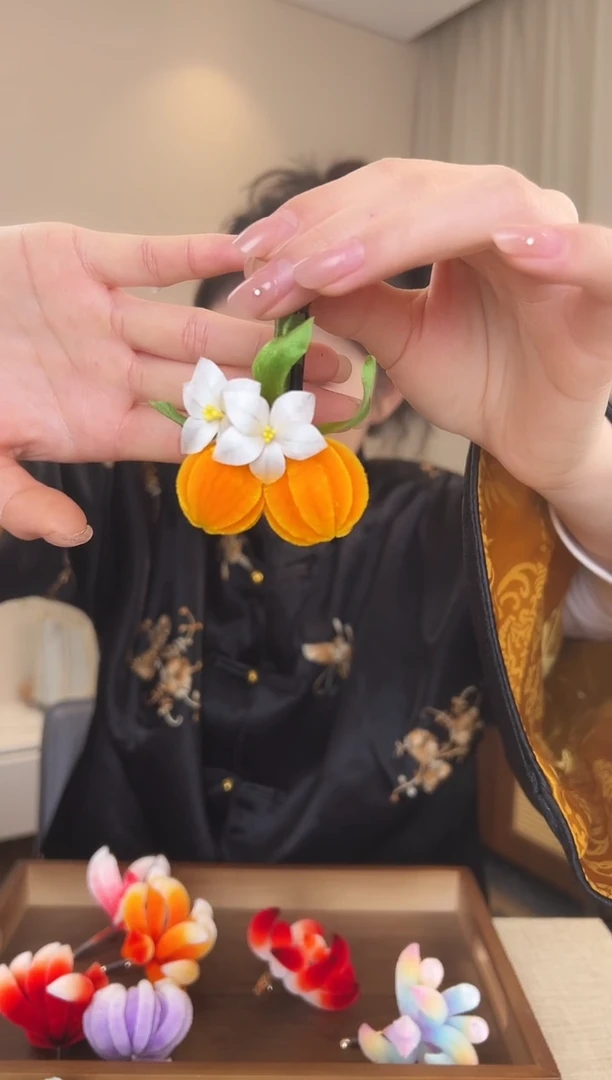 刺绣晚****水橘子胖绒款边夹