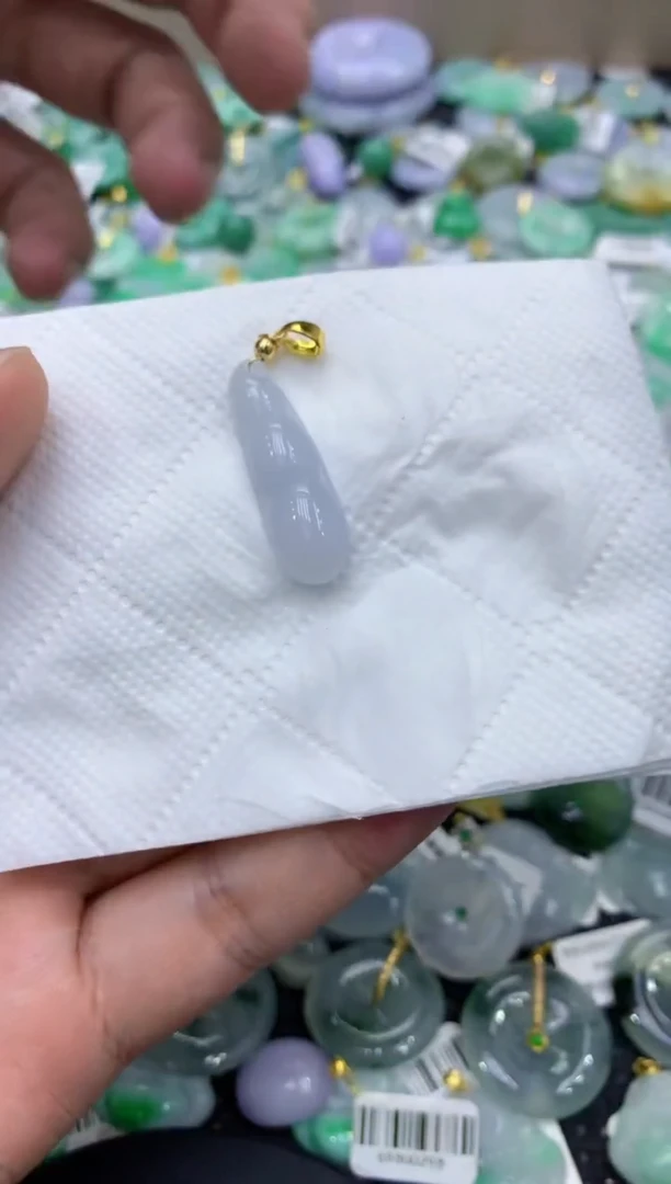 颈饰未镶嵌翡翠天然缅甸翡翠A货