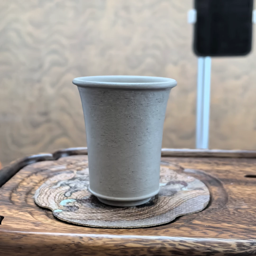 黄段泥闻香杯50毫升左右