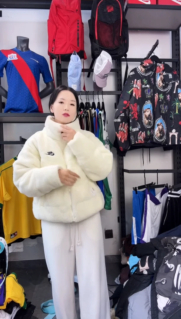 J****记293编码 瑕疵款直播间过款为准 尺码