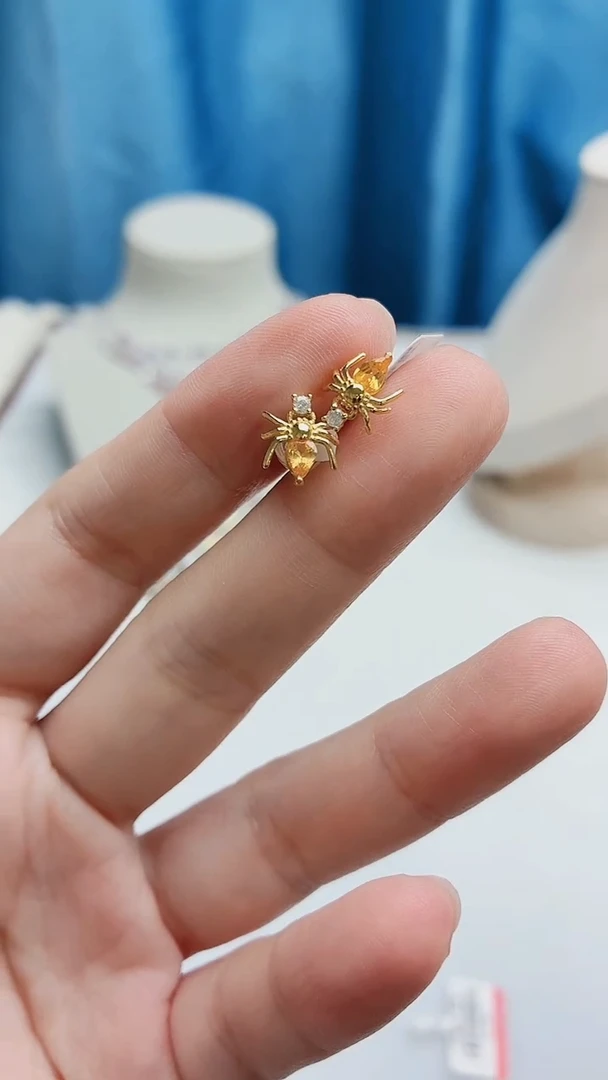 银S925镶嵌耳饰石榴石1110ZB589产品一个（多样性）