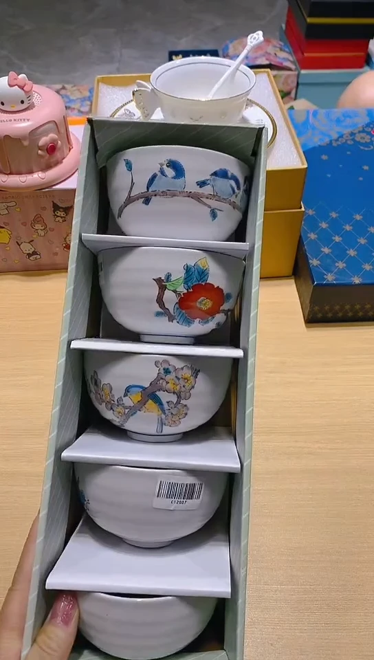 瓷片碗碟好物一件不留@@1