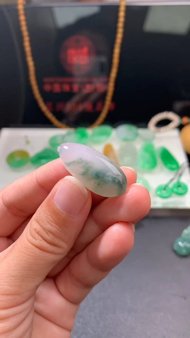 未镶嵌定制翡翠
