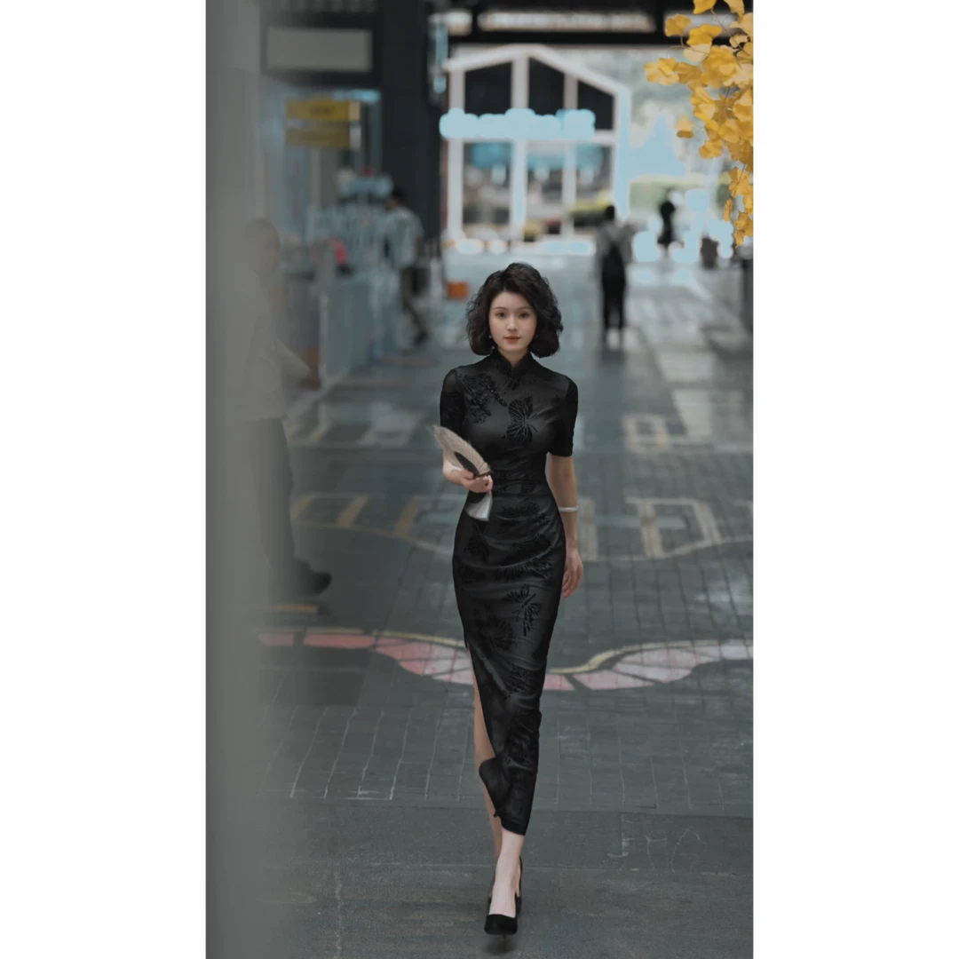 彩彩家【梦幻蝶影】夏季新款收腰修身复古黑色显白遮肉设计改良旗袍