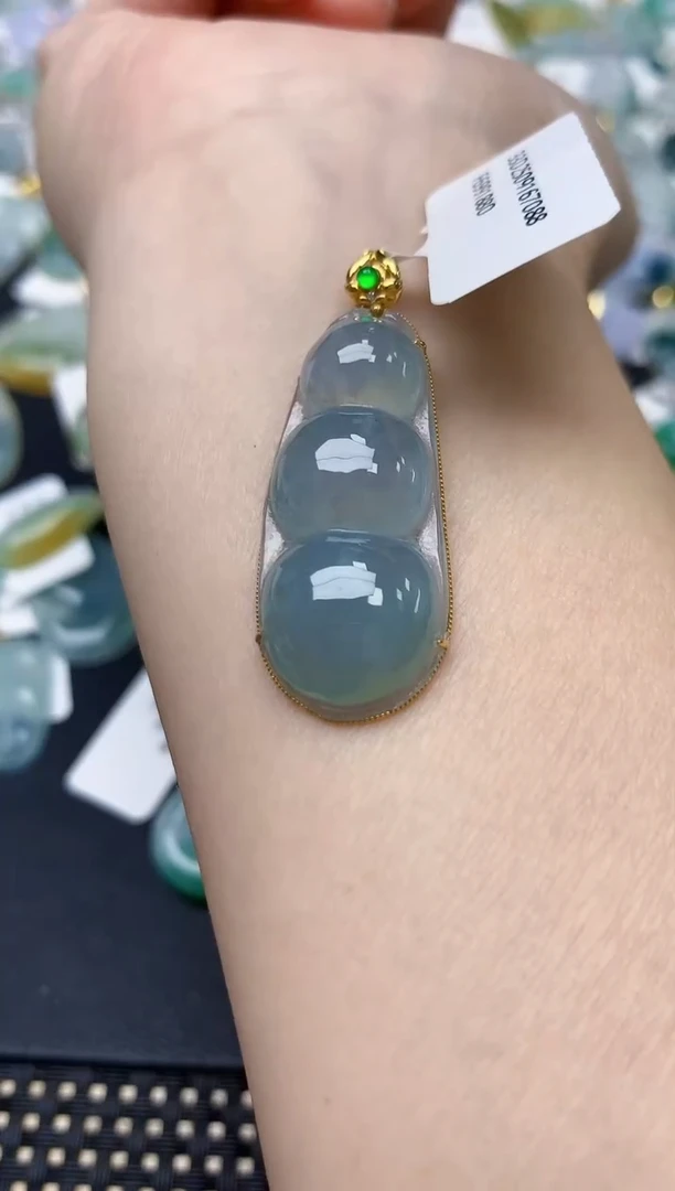 颈饰18K金镶嵌翡翠天然缅甸A货翡翠