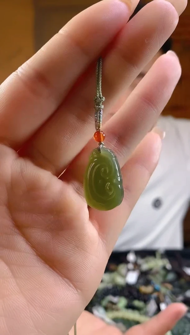 和田玉未镶嵌颈饰多样性发货，拍一发一