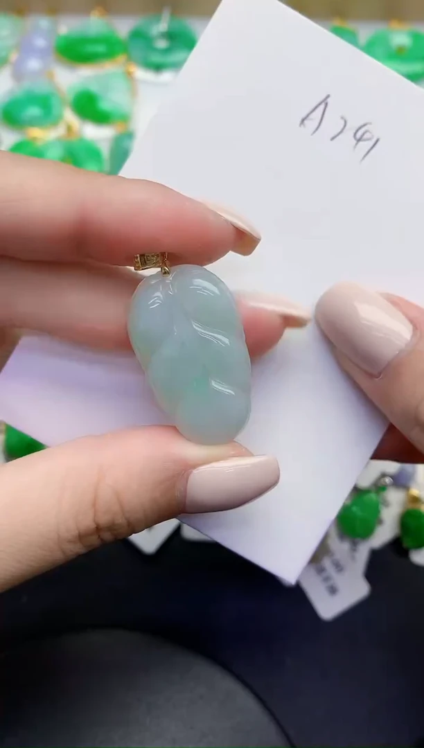 颈饰未镶嵌翡翠缅甸天然翡翠A货
