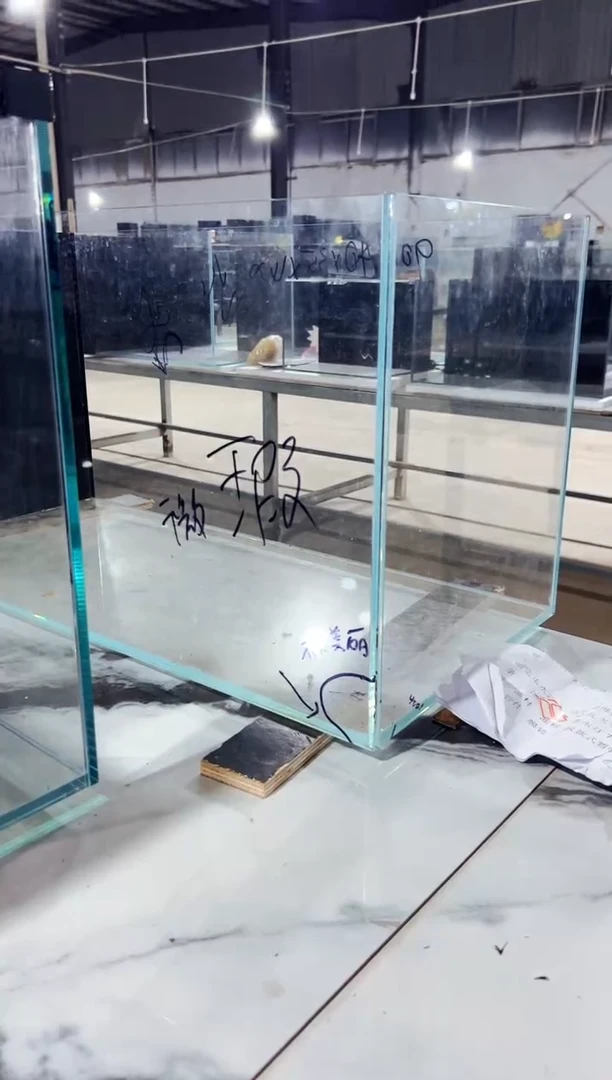 玻璃山***哥微瑕 不包售后  90*35*40侧滤 带配件