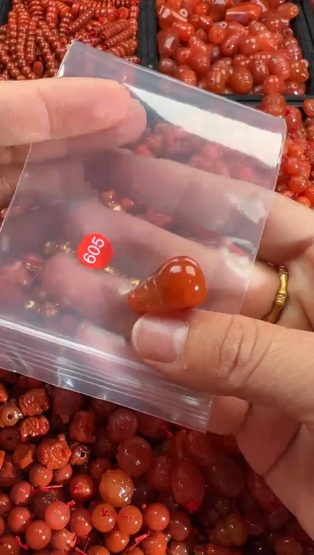 【闪购商品】南红玛瑙颈饰未镶嵌1